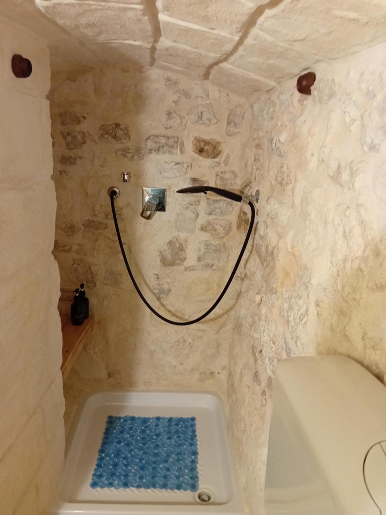 B & B La Grotta Bisceglie Esterno foto